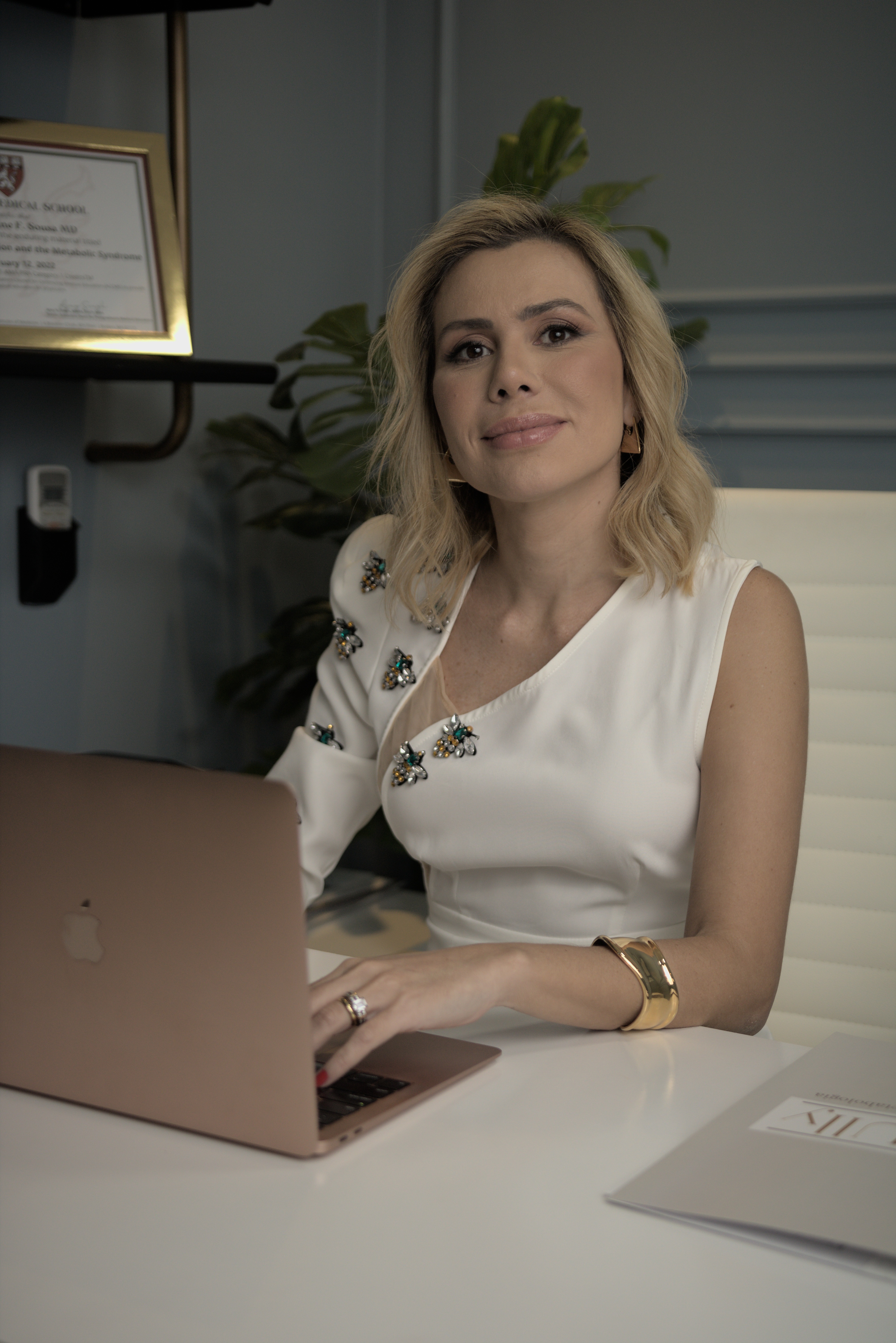 Dra. Ully Caroline - Endocrinologista no Jardins SP